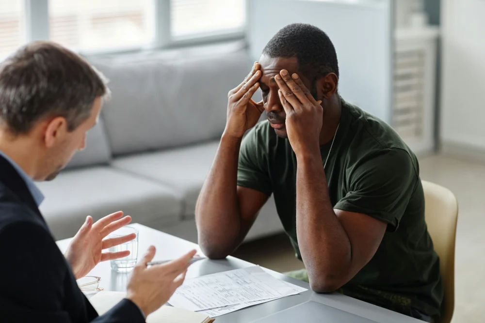Counselor explaining the addiction treatment process during Individual therapy in Memphis, Tennessee
