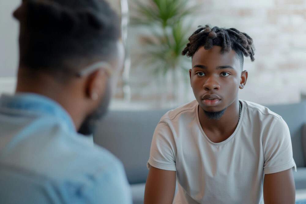 Therapist supporting a patient at an opioid detox center in Memphis, Tennessee