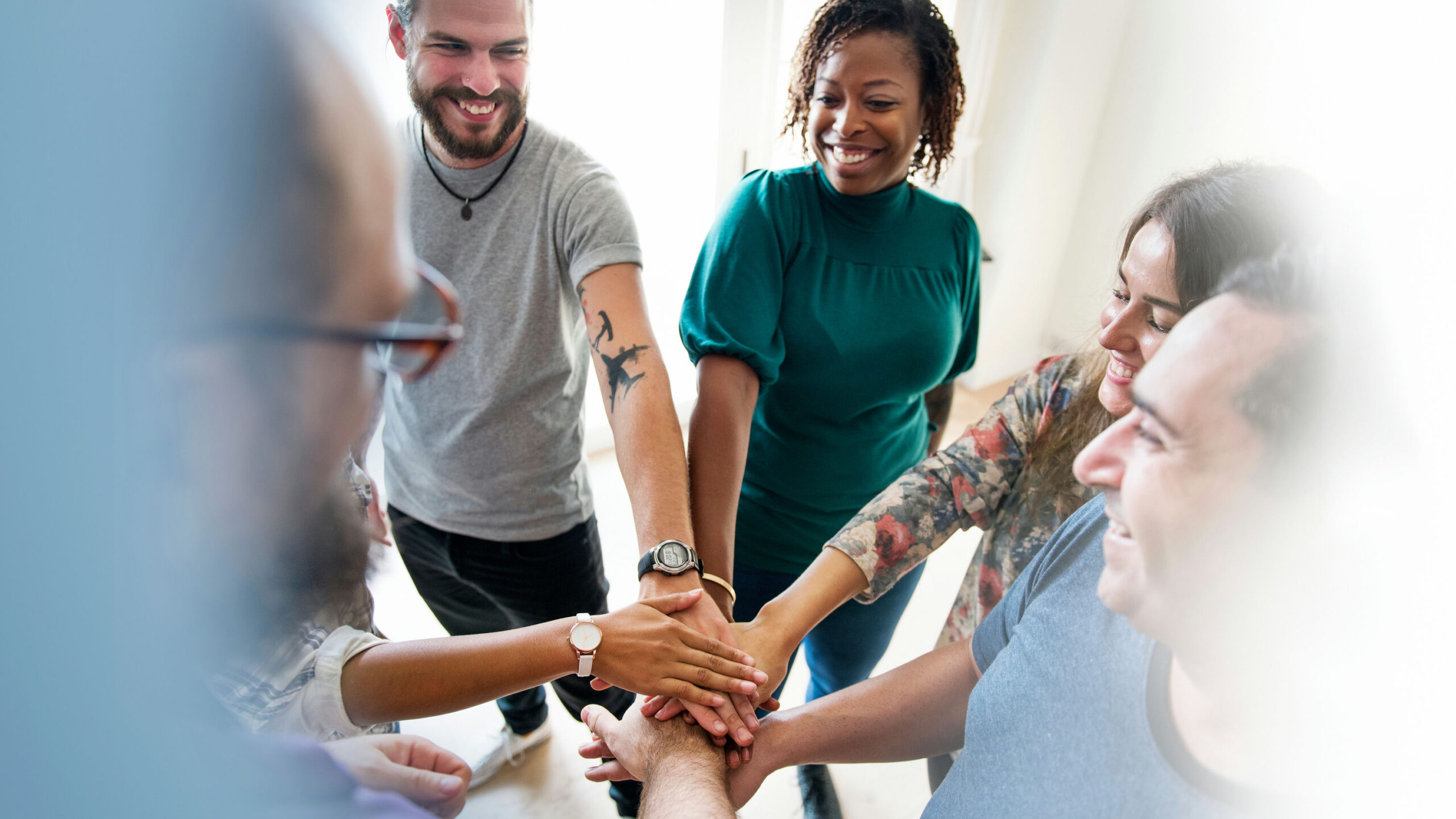 Individuals participating in group therapy for benzo detox in Memphis, Tennessee
